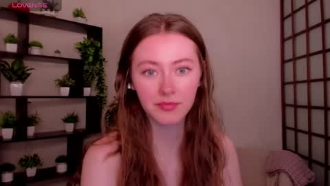 Snapshot of kate_cuddle chatting on 06-22-26, 02:24 Kate online show from 06-22-26, 02:24