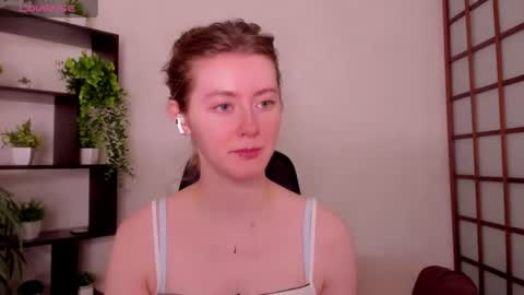 Snapshot of kate_cuddle chatting on 07-07-26, 02:25 Kate online show from 07-07-26, 02:25