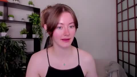Snapshot of kate_cuddle chatting on 07-10-26, 02:05 Kate online show from 07-10-26, 02:05