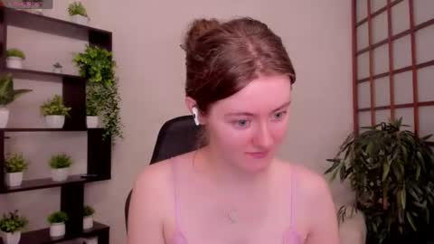 Snapshot of kate_cuddle chatting on 07-30-26, 02:21 Kate online show from 07-30-26, 02:21