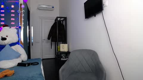 Snapshot of kate_jonson chatting on 01-15-25, 08:30 .Be kind and gentle with me and I will do my best for you. online show from 01-15-25, 08:30