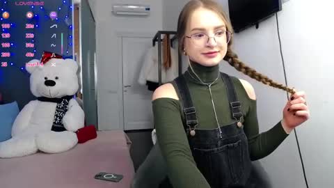 Snapshot of kate_jonson chatting on 02-24-25, 12:59 .Be kind and gentle with me and I will do my best for you. online show from 02-24-25, 12:59