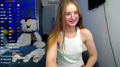 Snapshot of kate_jonson chatting on 03-10-25, 06:12 .Be kind and gentle with me and I will do my best for you. online show from 03-10-25, 06:12