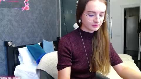 Snapshot of kate_jonson chatting on 09-19-25, 07:10 .Be kind and gentle with me and I will do my best for you. online show from 09-19-25, 07:10