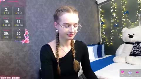 Snapshot of kate_jonson chatting on 11-18-25, 11:25 .Be kind and gentle with me and I will do my best for you. online show from 11-18-25, 11:25