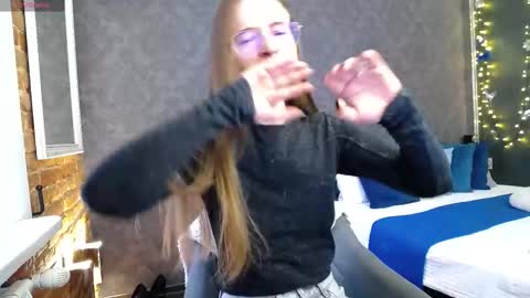 Snapshot of kate_jonson chatting on 11-22-25, 07:40 .Be kind and gentle with me and I will do my best for you. online show from 11-22-25, 07:40