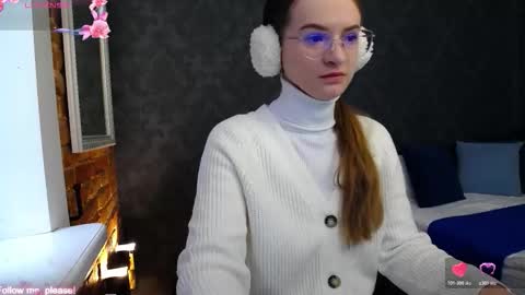 Snapshot of kate_jonson chatting on 11-26-25, 08:04 .Be kind and gentle with me and I will do my best for you. online show from 11-26-25, 08:04