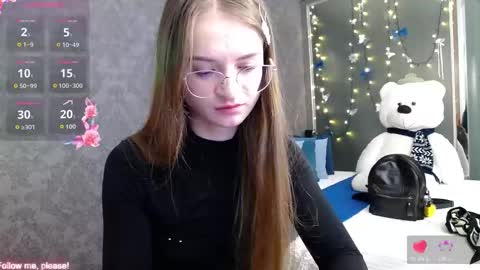 Snapshot of kate_jonson chatting on 12-01-25, 12:43 .Be kind and gentle with me and I will do my best for you. online show from 12-01-25, 12:43