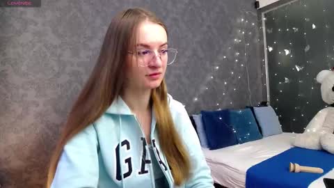 Snapshot of kate_jonson chatting on 12-14-25, 08:30 .Be kind and gentle with me and I will do my best for you. online show from 12-14-25, 08:30