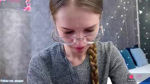 Snapshot of kate_jonson chatting on 12-15-25, 11:58 .Be kind and gentle with me and I will do my best for you. online show from 12-15-25, 11:58