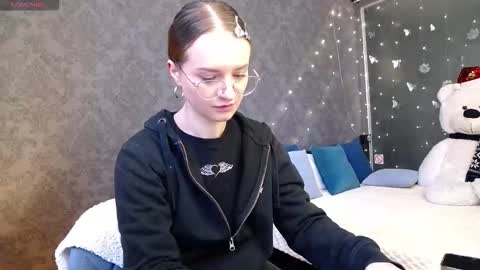 Snapshot of kate_jonson chatting on 01-18-26, 10:08 .Be kind and gentle with me and I will do my best for you. online show from 01-18-26, 10:08