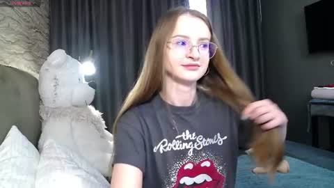 Snapshot of kate_jonson chatting on 07-03-26, 06:31 .Be kind and gentle with me and I will do my best for you. online show from 07-03-26, 06:31