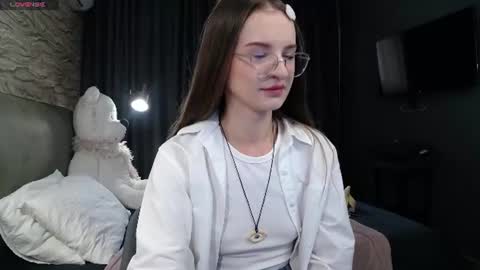 Snapshot of kate_jonson chatting on 07-18-26, 07:34 .Be kind and gentle with me and I will do my best for you. online show from 07-18-26, 07:34