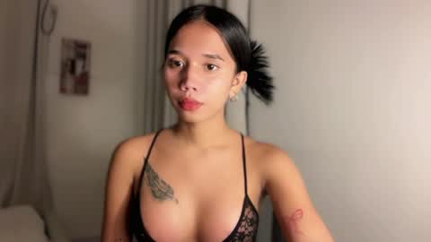 Trixie 31 online show from 04-01-26, 01:41