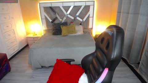 Snapshot of kate_lawrence_ chatting on 02-08-25, 03:30 kate_lawrence_ online show from 02-08-25, 03:30