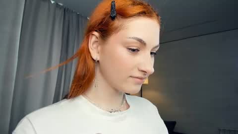Snapshot of kate_len chatting on 07-16-26, 07:36 Katelen online show from 07-16-26, 07:36