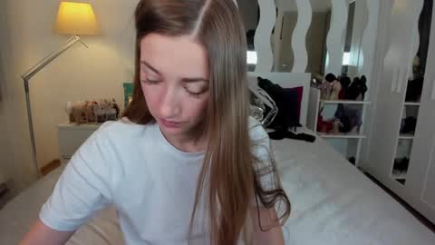 Snapshot of kate_redgar chatting on 03-03-25, 01:31 kate_redgar online show from 03-03-25, 01:31