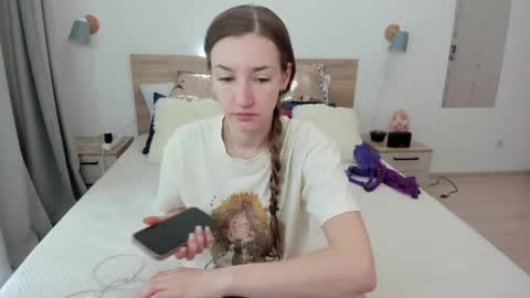 Snapshot of kate_redgar chatting on 05-07-26, 07:47 kate_redgar online show from 05-07-26, 07:47