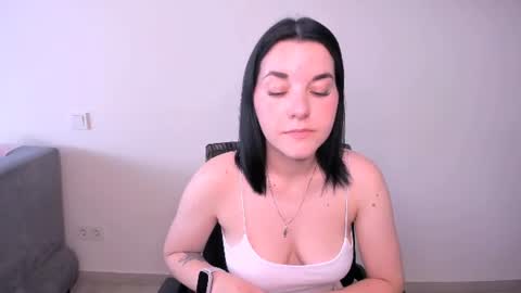 Snapshot of kate_ree_ chatting on 06-25-26, 07:02 KATE online show from 06-25-26, 07:02