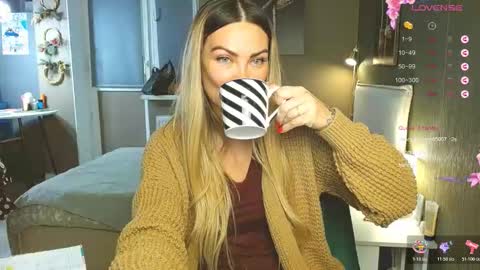 Therapist online show from 11-30-25, 04:11