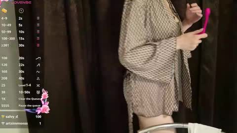 Kate online show from 10-12-25, 11:37