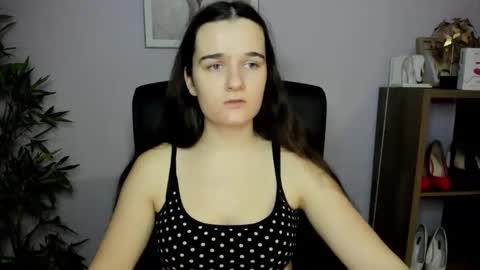 Snapshot of katedesire chatting on 01-12-25, 01:27 Kate  online show from 01-12-25, 01:27