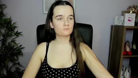 Snapshot of katedesire chatting on 01-12-25, 04:29 Kate  online show from 01-12-25, 04:29