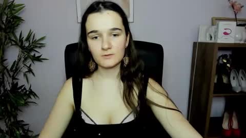 Snapshot of katedesire chatting on 02-02-25, 02:13 Kate  online show from 02-02-25, 02:13