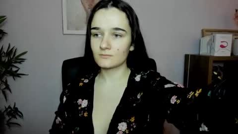 Snapshot of katedesire chatting on 02-08-25, 07:48 Kate  online show from 02-08-25, 07:48