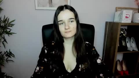 Snapshot of katedesire chatting on 02-08-25, 11:12 Kate  online show from 02-08-25, 11:12