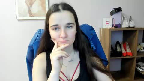 Snapshot of katedesire chatting on 04-18-26, 07:12 Kate online show from 04-18-26, 07:12