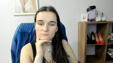 Snapshot of katedesire chatting on 04-19-26, 06:10 Kate online show from 04-19-26, 06:10