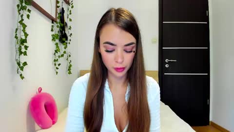 Kate new profile same me undercostruction online show from 10-05-25, 02:15