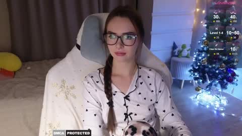 Snapshot of kateleoo chatting on 12-14-24, 04:42 Im Kate online show from 12-14-24, 04:42