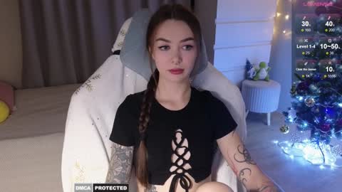 Snapshot of kateleoo chatting on 12-16-24, 01:43 Im Kate online show from 12-16-24, 01:43