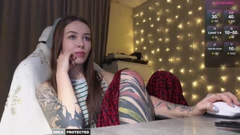 Snapshot of kateleoo chatting on 01-21-25, 06:12 Im Kate online show from 01-21-25, 06:12