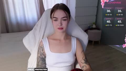 Snapshot of kateleoo chatting on 09-18-25, 06:26 Im Kate online show from 09-18-25, 06:26