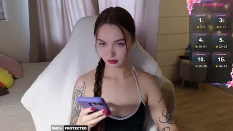 Snapshot of kateleoo chatting on 10-16-25, 11:11 Im Kate online show from 10-16-25, 11:11