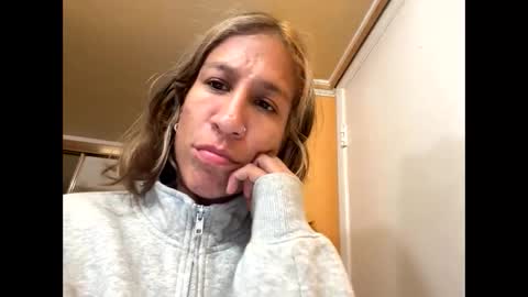 Katelin online show from 11-19-25, 02:55