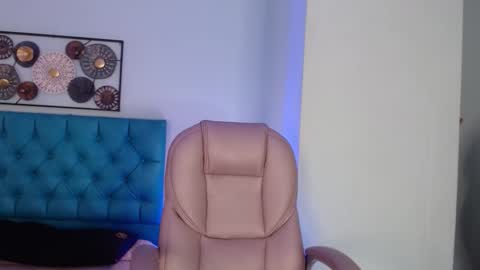 Kate online show from 12-18-25, 11:49