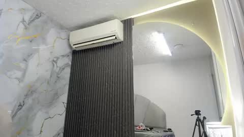 Im Katherine but call me Kate  online show from 02-28-25, 12:09