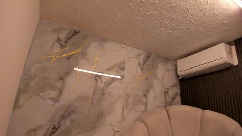 Im Katherine but call me Kate  online show from 04-21-26, 12:00