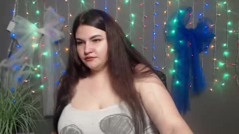 Kate Nils online show from 11-17-25, 08:14