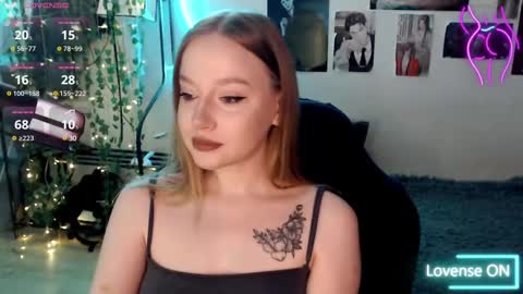 Snapshot of katerinaxvold chatting on 02-20-25, 11:43 Lisa online show from 02-20-25, 11:43