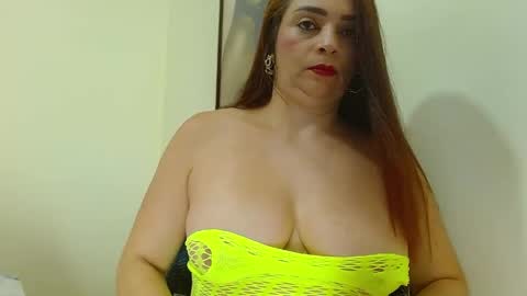 Snapshot of katerineleon chatting on 05-03-26, 09:43 katerineleon online show from 05-03-26, 09:43