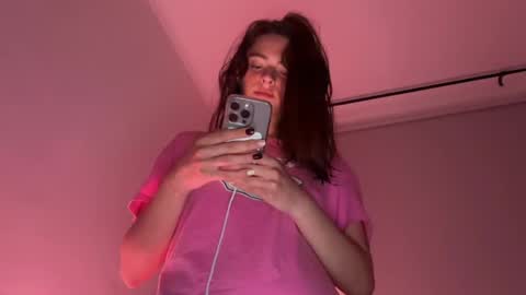 Snapshot of katesee chatting on 06-06-26, 09:41 katesee online show from 06-06-26, 09:41