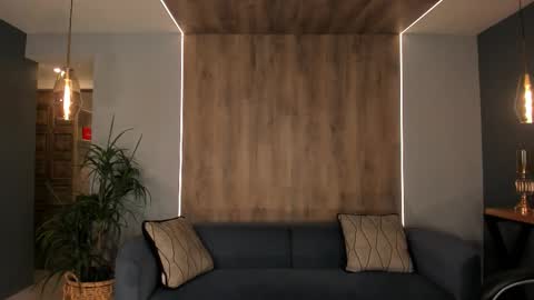 K A T E  online show from 02-14-26, 10:01