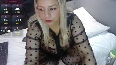 Snapshot of kathaleyagrayy chatting on 05-15-26, 12:12 Cute online show from 05-15-26, 12:12