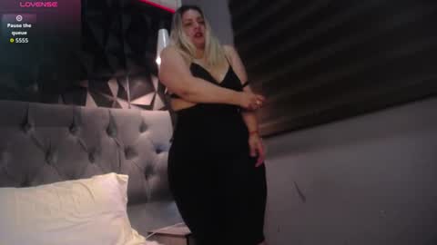 Snapshot of kathaleyagrayy chatting on 06-12-26, 12:26 Cute online show from 06-12-26, 12:26