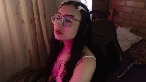 Snapshot of kathaline_markle chatting on 02-18-26, 10:17 Katha or Cintya online show from 02-18-26, 10:17